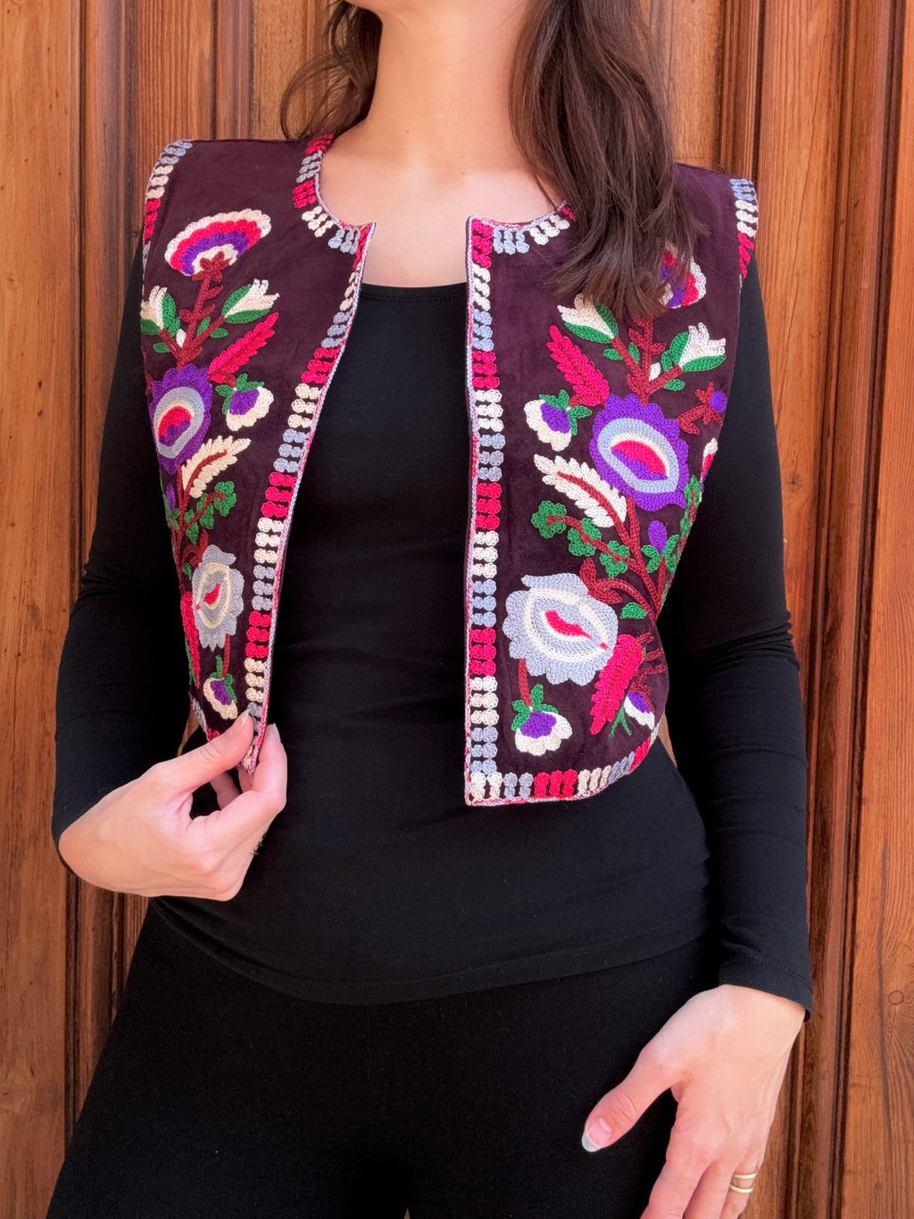 Chaleco velvet bordado Dhara