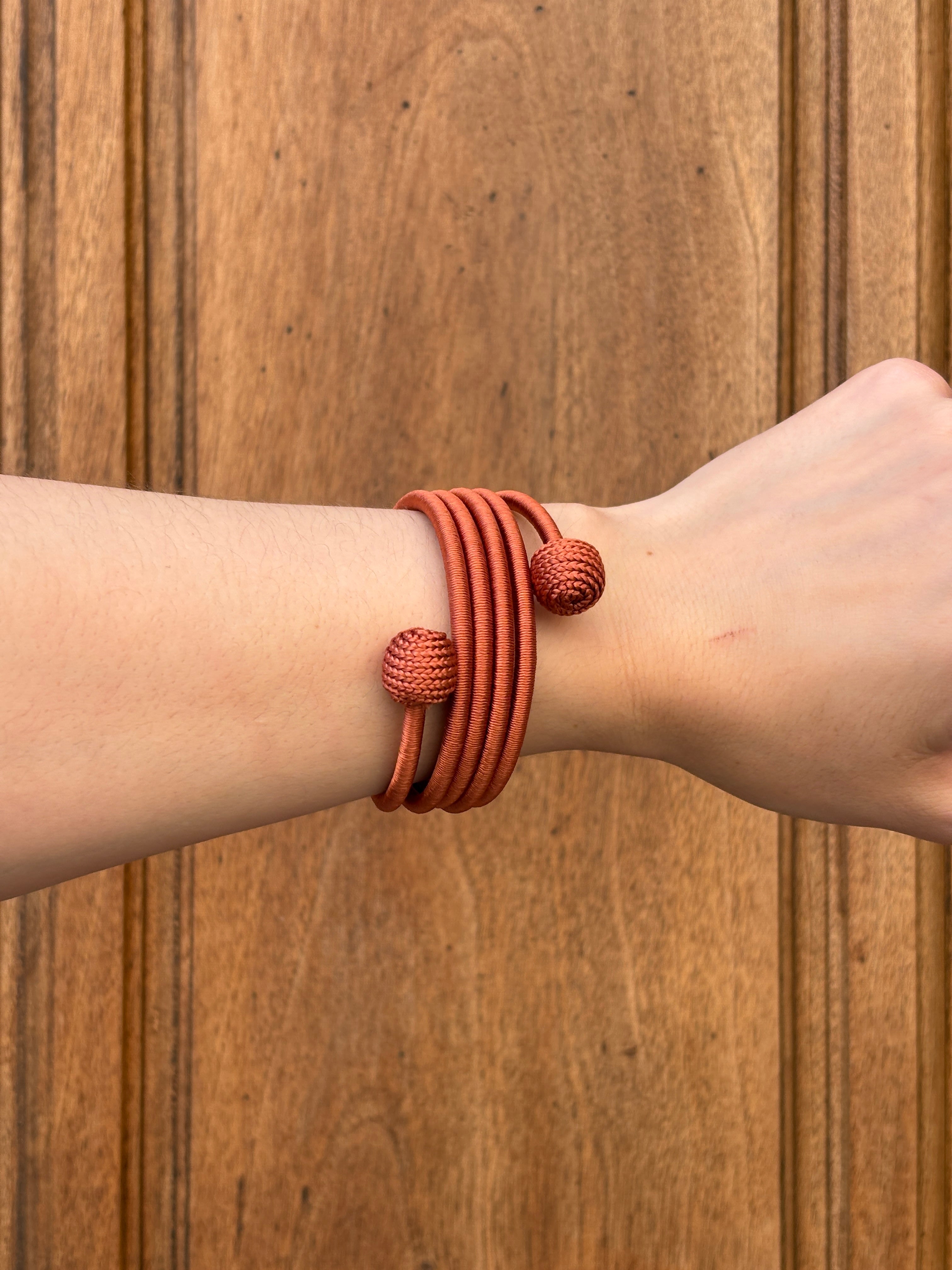 Brazalete Khadija Espiral colores invierno