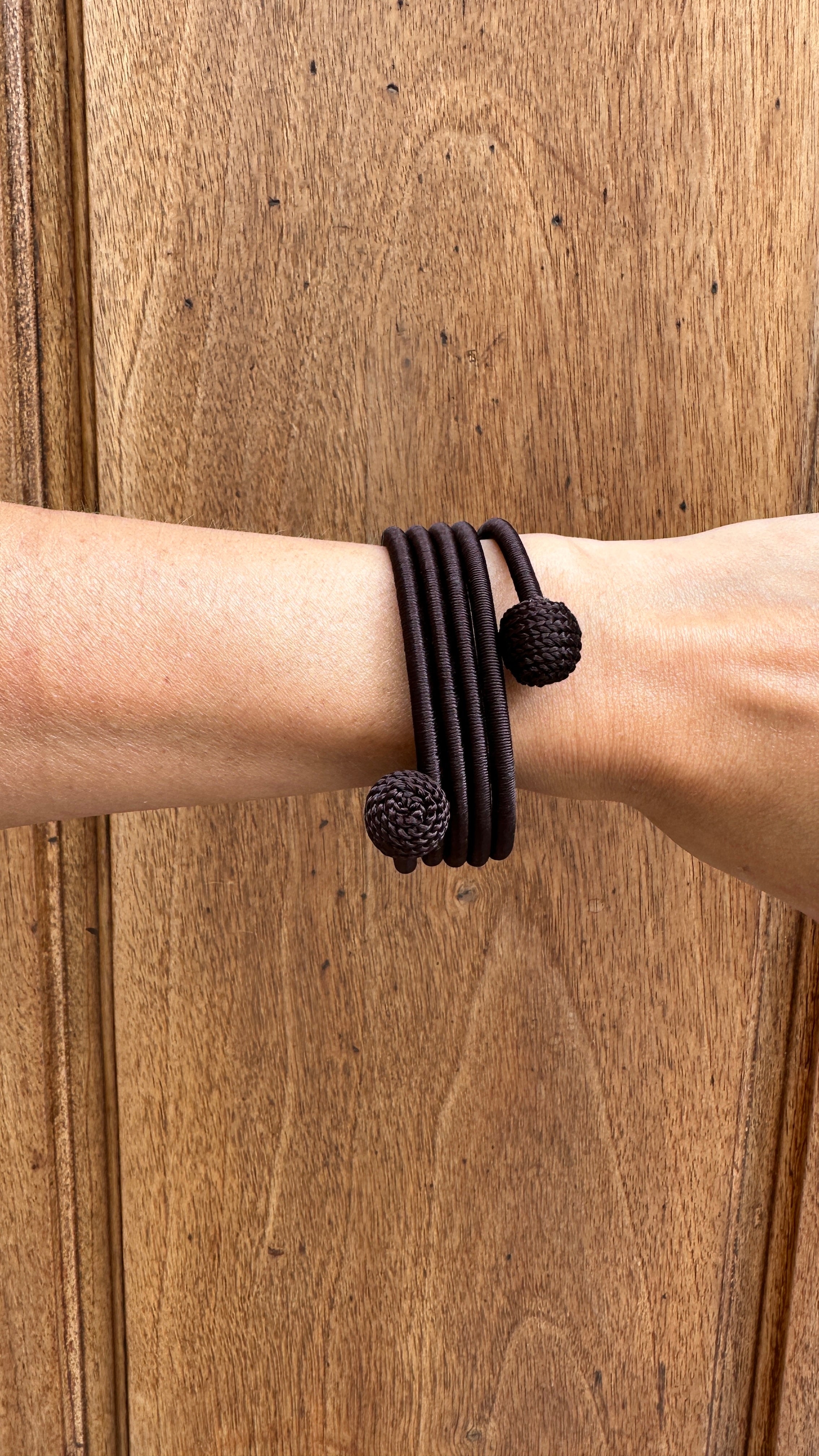 Brazalete Khadija Espiral colores invierno