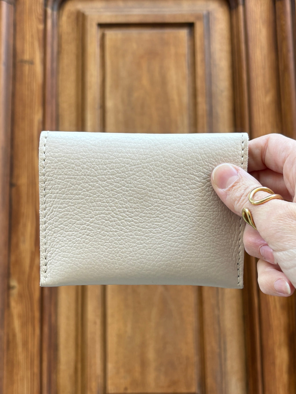 Monedero Piel con Tachuelas