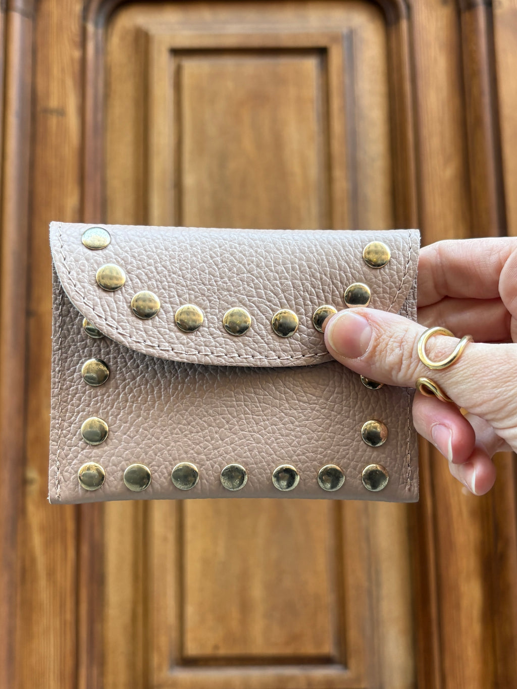 Monedero Piel con Tachuelas