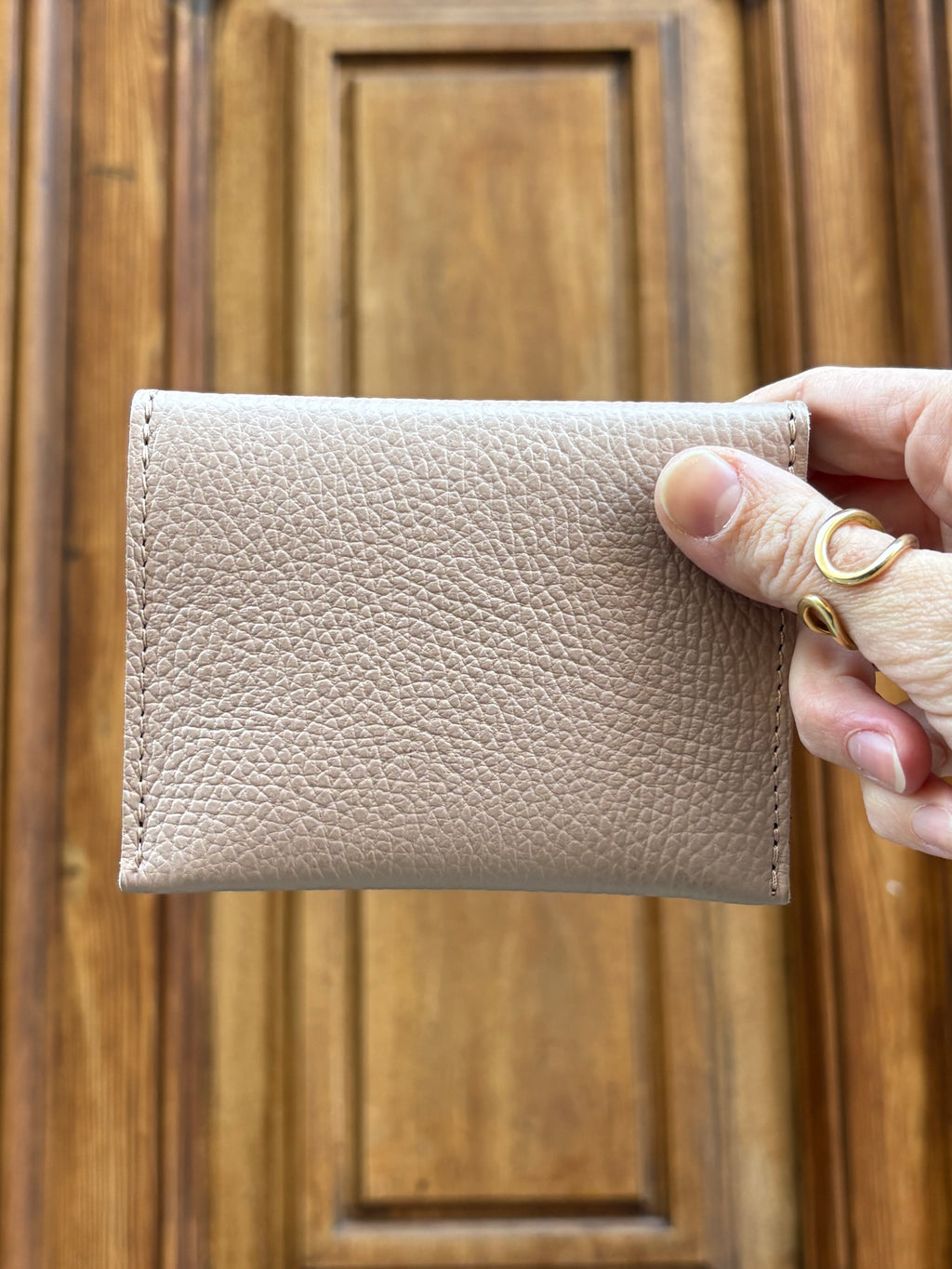 Monedero Piel con Tachuelas