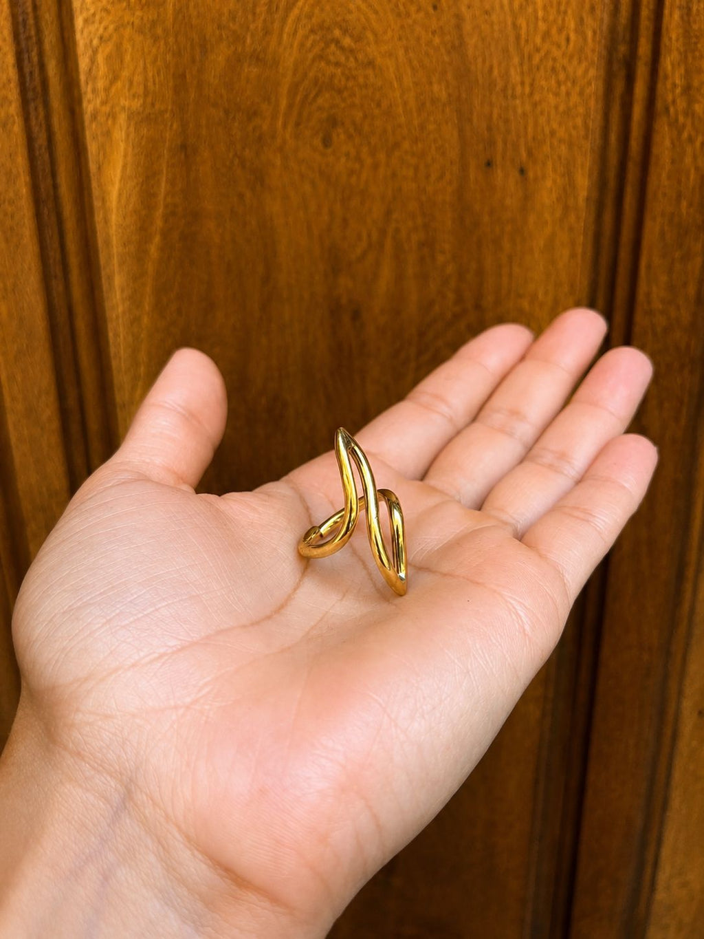 Anillo Nia
