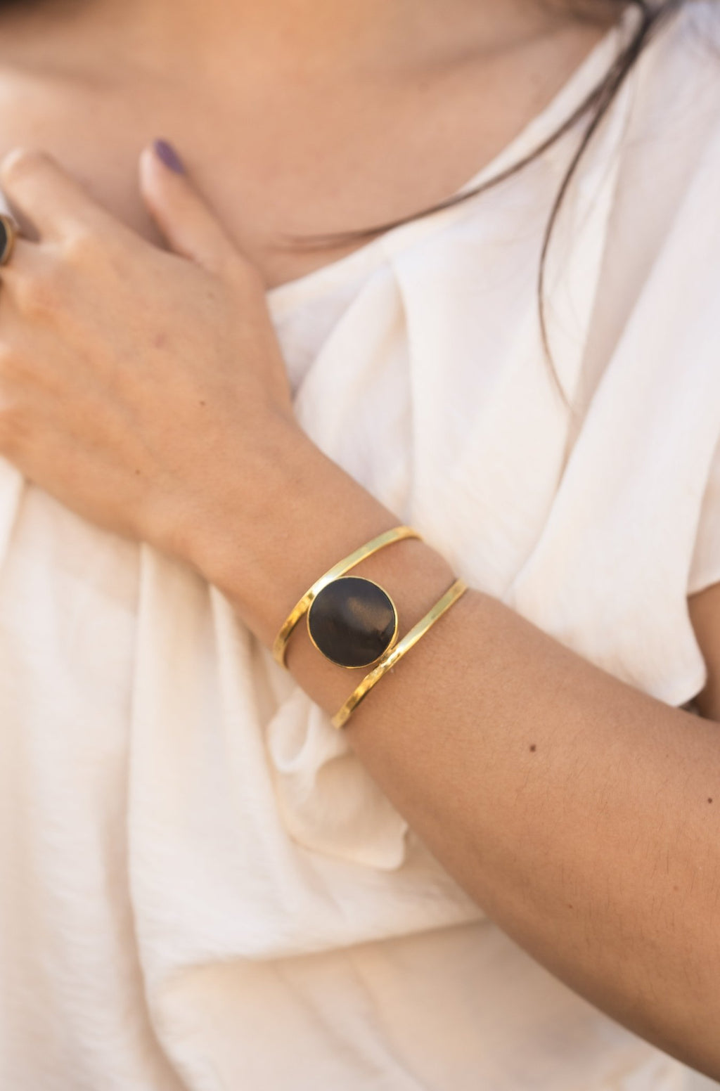Brazalete Farida Negro - LamuBrand